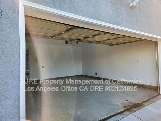 Building Photo - 3831 W 182nd St