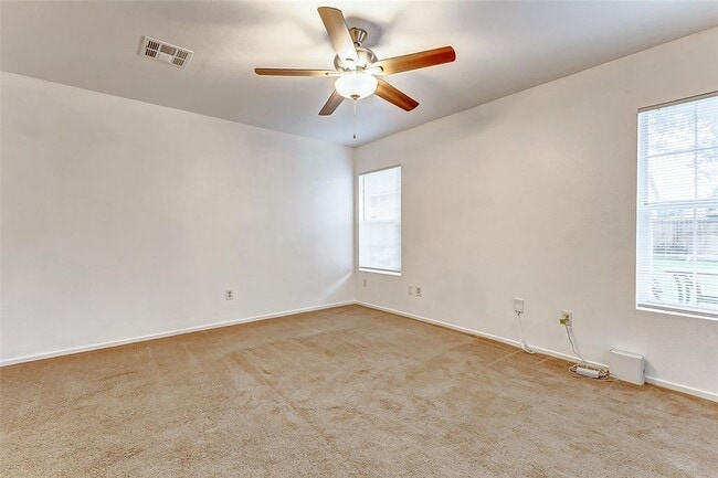 Building Photo - 471 El Toro Ln