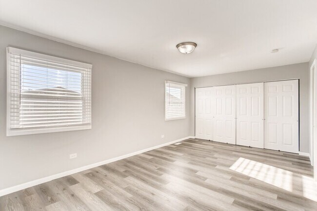 Building Photo - 7927 163rd Ct