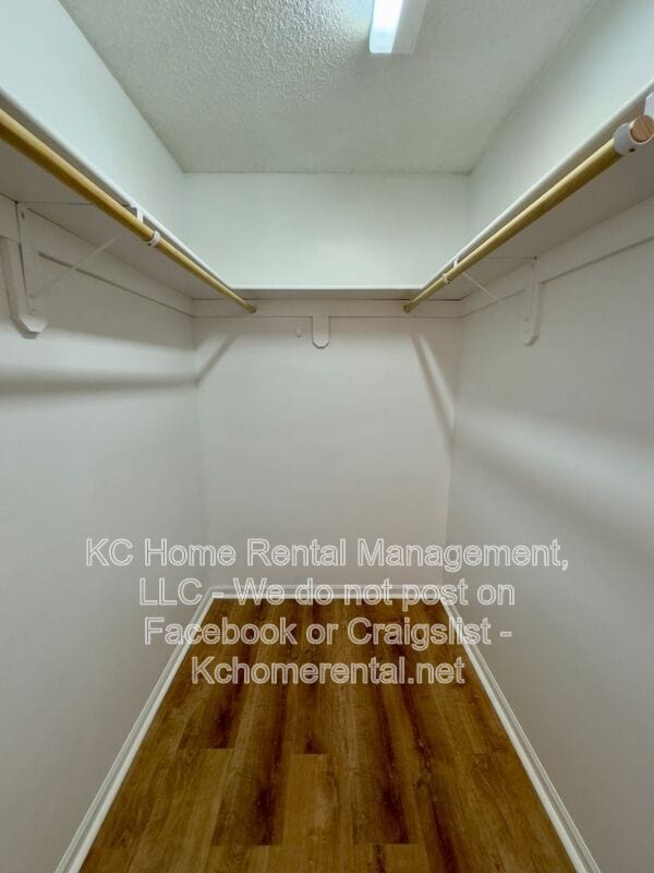 Building Photo - 8643 Melrose St