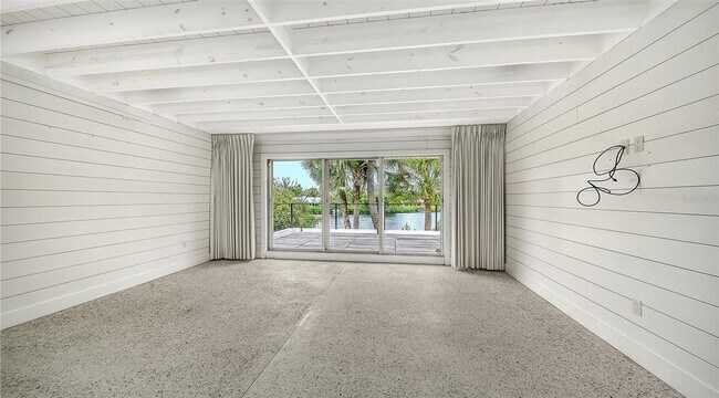 Building Photo - 7665 Sanderling Rd