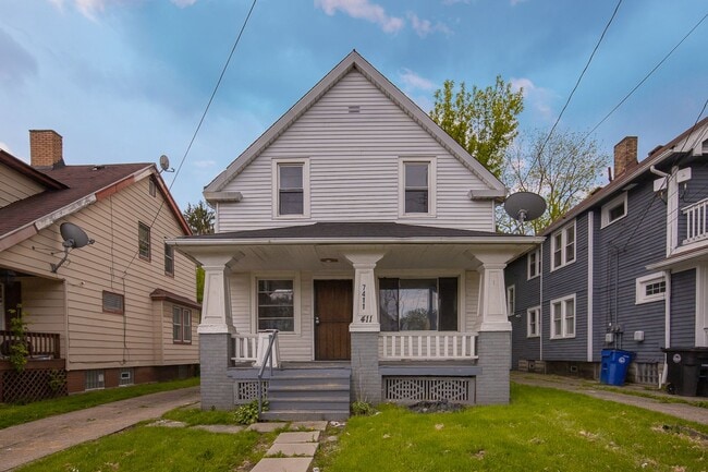 Building Photo - 4 BED 1 BATH SINGLE FAMILY HOME IN CLEVELAND!