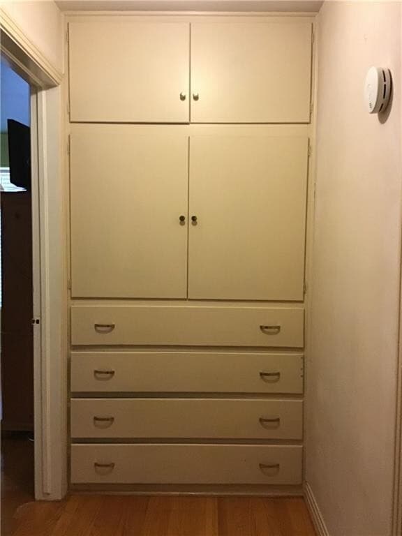 Building Photo - FREE MAY RENT + Great Location- Close to H...