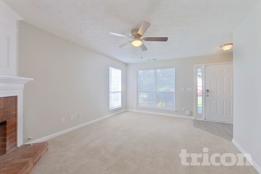 Building Photo - 936 Edgewood Ln