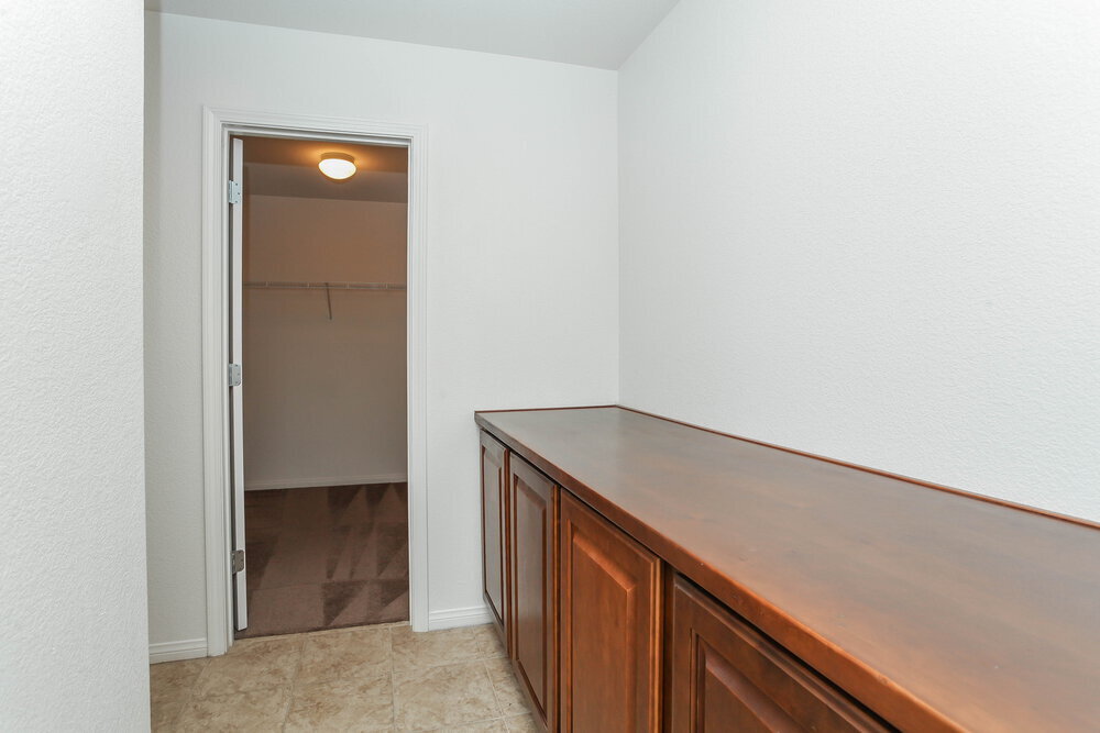 Building Photo - 7924 N Kelburn Hill St