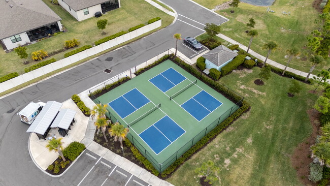 Building Photo - 3 Bedrooms | 2 Bathrooms | 2-Car Garage | Biscayne Landing – Gated Community