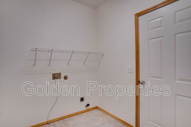 Building Photo - 503 Whitewater Ln