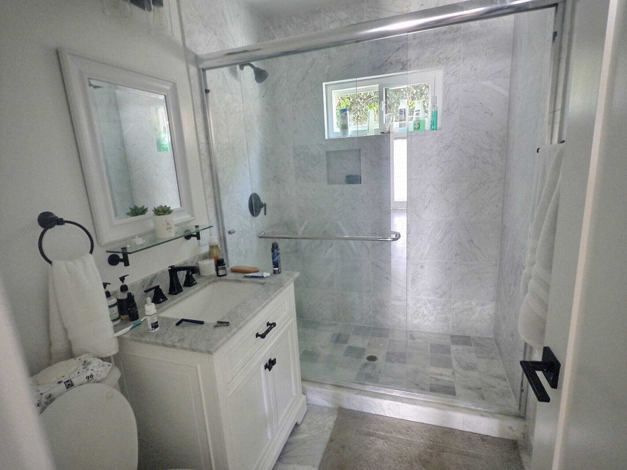 Building Photo - 3737 Paloma Dr