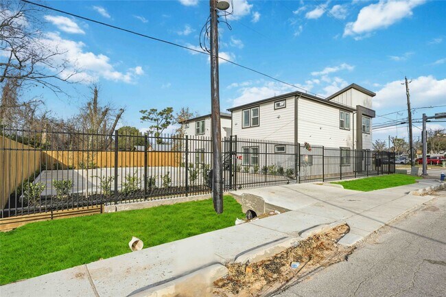 Building Photo - 7625 De Priest St