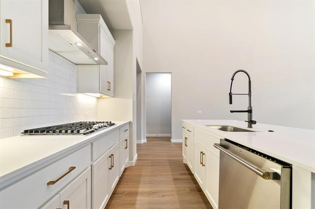 Building Photo - 1900 Brentwood Ln