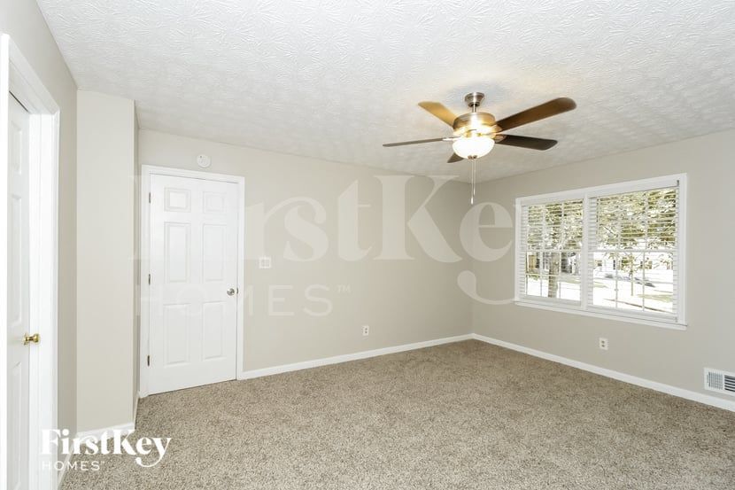 Building Photo - 4295 Hickory Point Dr