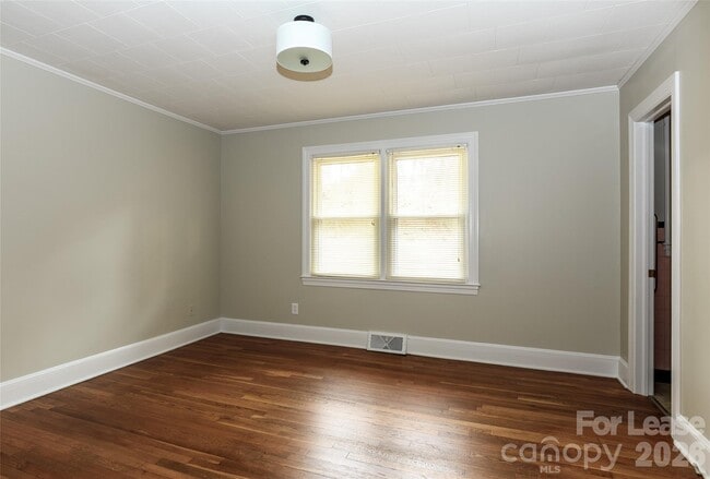 Building Photo - 34 Rollingwood Ln