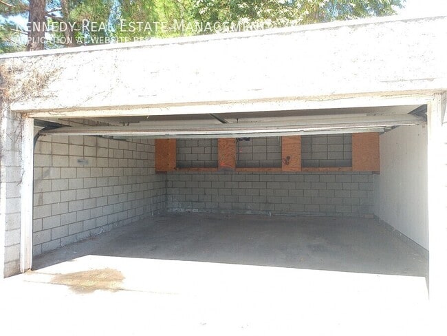 Building Photo - 2825 W Avenue K 12