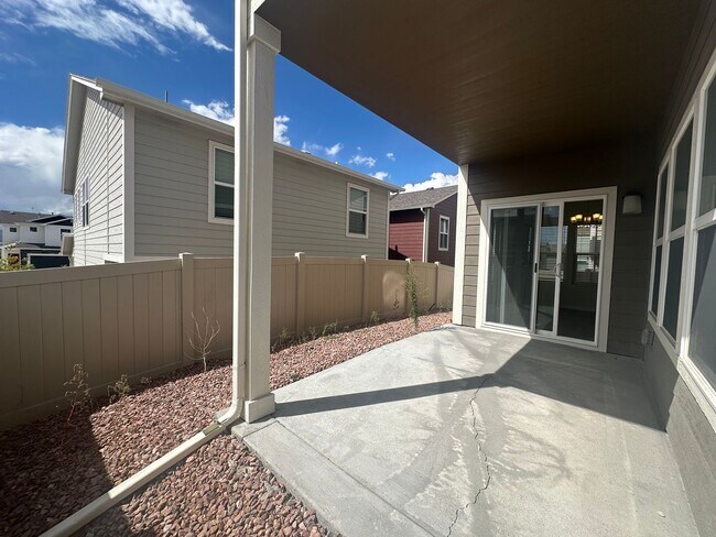 Building Photo - Modern 3-Bed, 3-Bath Home in District 20!!