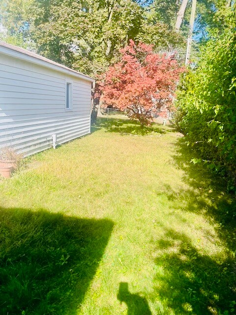 Building Photo - 24926 Hickory St