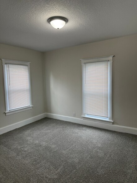 Building Photo - 514 S Metcalf St