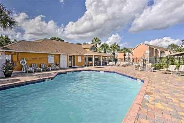 Building Photo - 2480 Sweetwater Club Cir