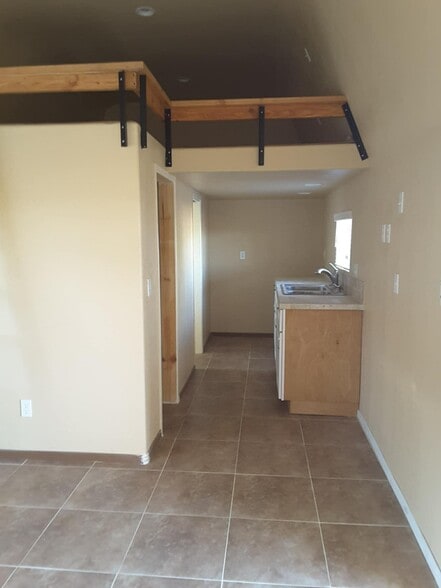 Building Photo - 911 Daugherty Rd