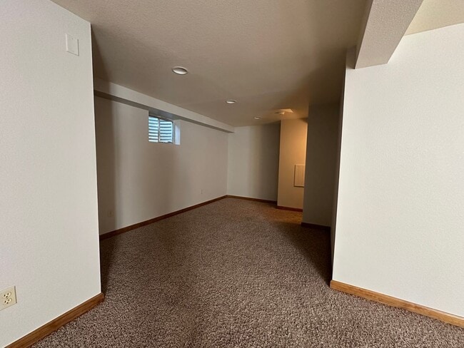 Building Photo - 10606 Kipling Way