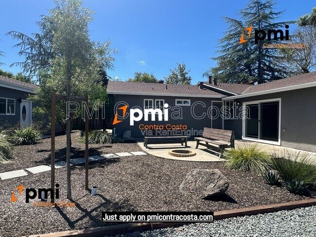 Building Photo - 1173 Las Juntas Way