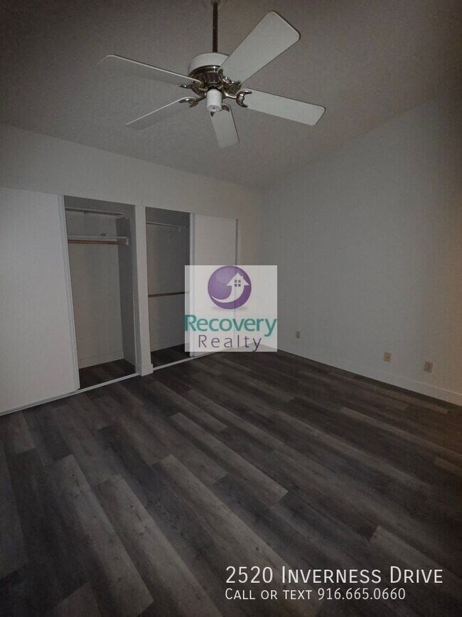 Building Photo - 2520 Inverness Dr