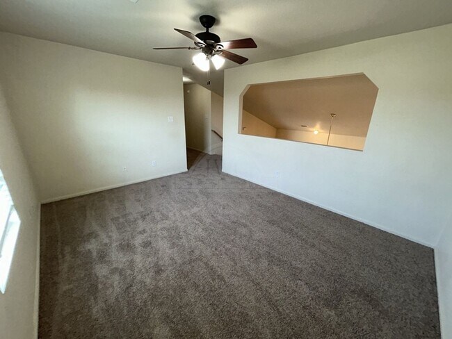 Building Photo - 3202 Blackburn Dr