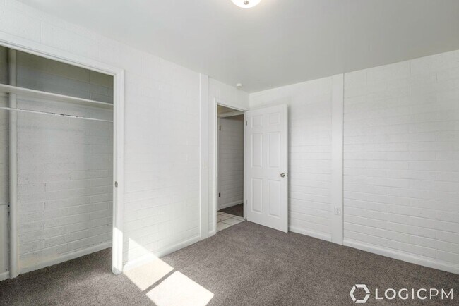 Building Photo - 2769 S 200 E