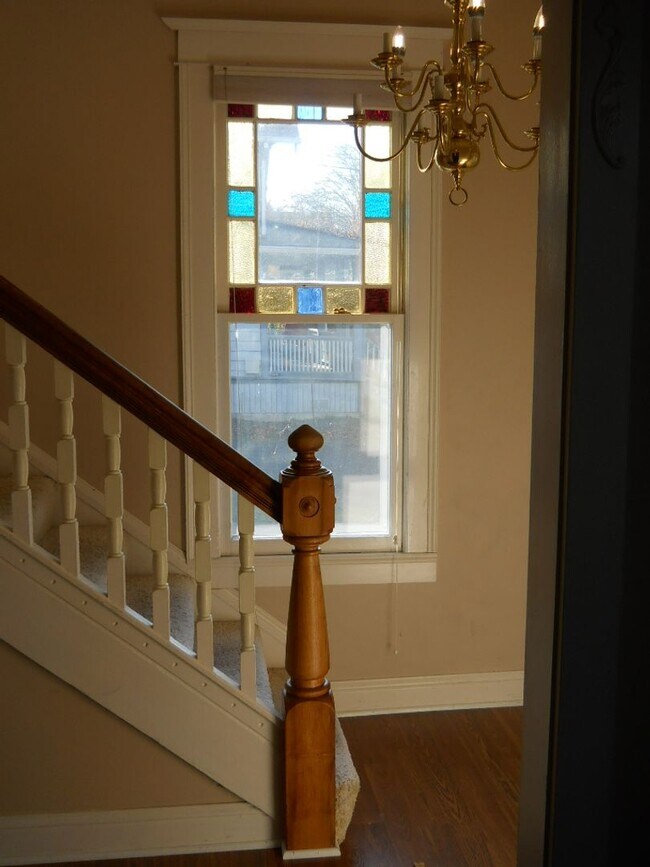 Building Photo - Oregon City Victorian