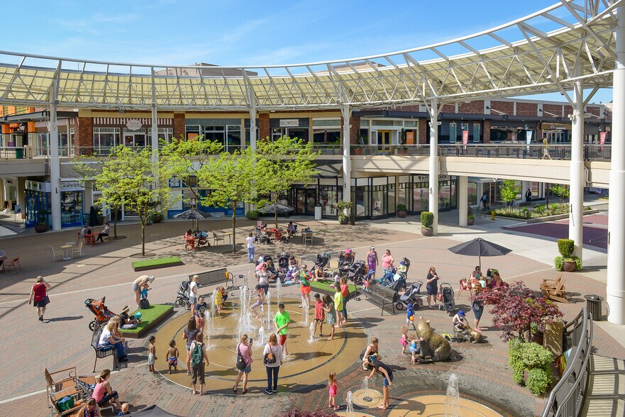 Redmond Town Center Short Walk - 8632 164th Ave NE