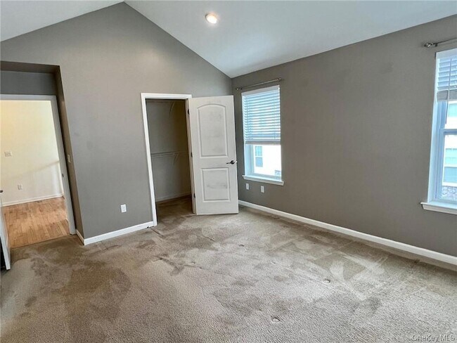 Building Photo - 95 Meadow View Dr