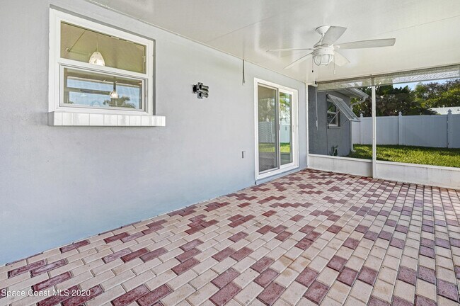 Building Photo - 409 Finch Dr