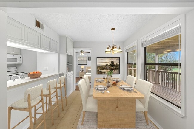 Building Photo - Nestled in the Heart of Golf Course in Woodcreek