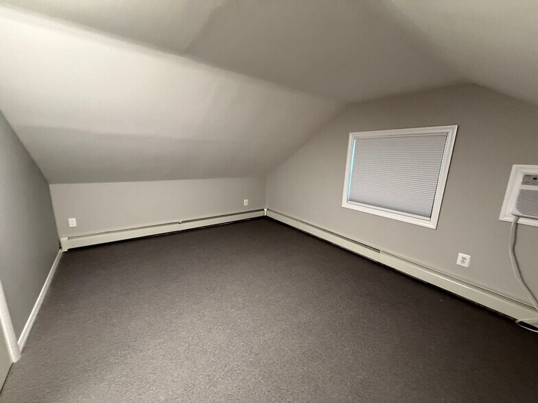 Building Photo - 14 N 4th St