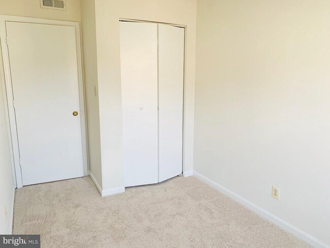 Building Photo - 200 Chesterfield Ln