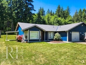 Building Photo - Quiet 3BR Duplex with Garage & Big Yard on...