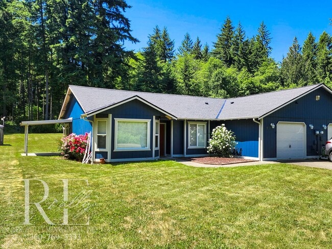 Primary Photo - Quiet 3BR Duplex with Garage & Big Yard on...