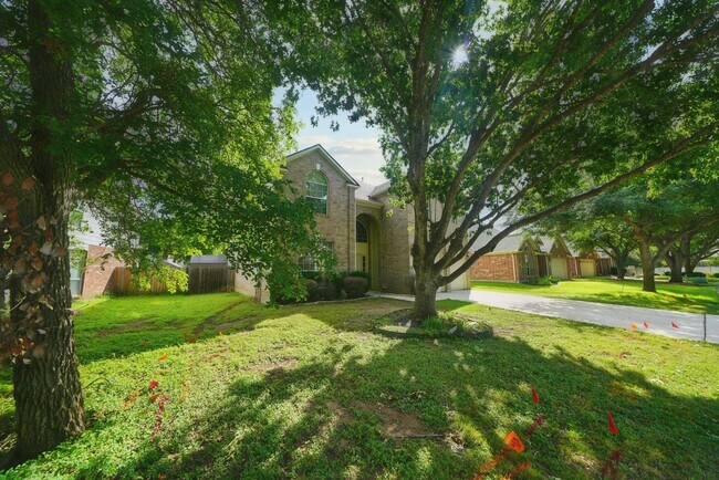 Building Photo - 4736 Green Bluff Dr