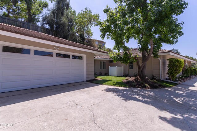 Building Photo - 555 Paulette Pl