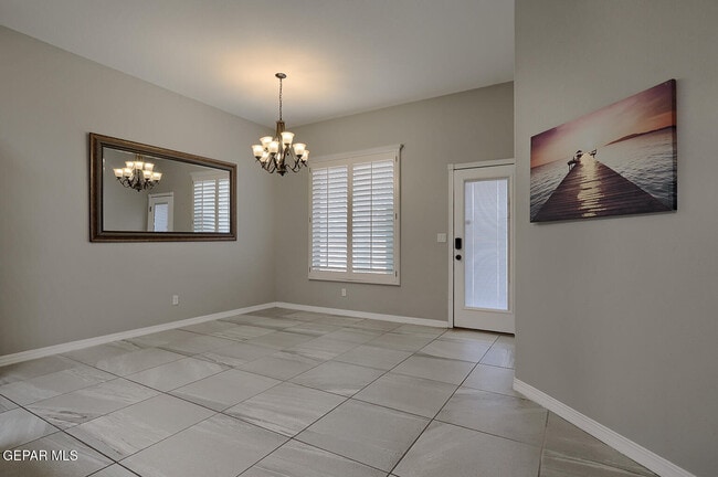 Building Photo - 14805 Holly Springs