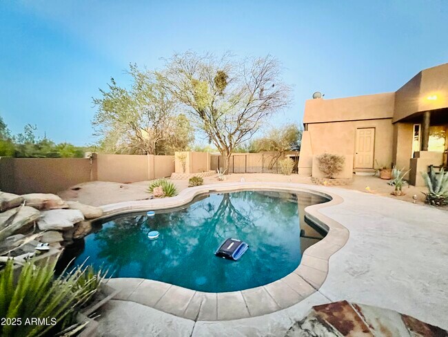 Building Photo - 6128 E Duane Ln