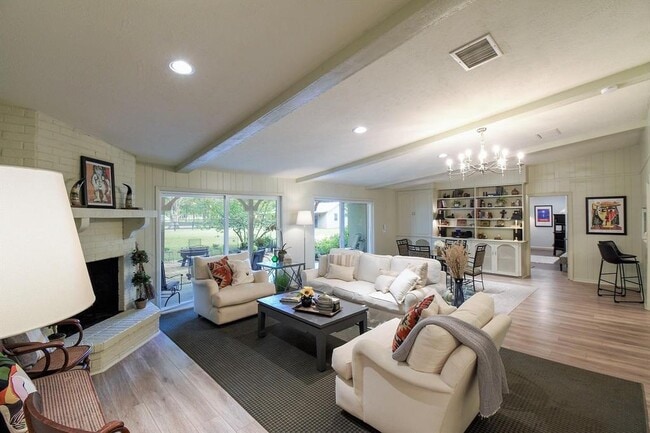 Building Photo - 34122 Pecan Hill Dr