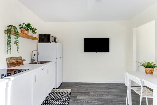 Building Photo - 290 Elvado Way