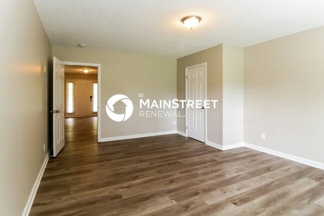 Building Photo - 4 Bedroom Pet-Friendly Home in Browns Summit, NC with Main Street Renewal