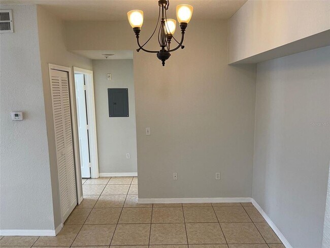 Building Photo - 5959 Westgate Dr