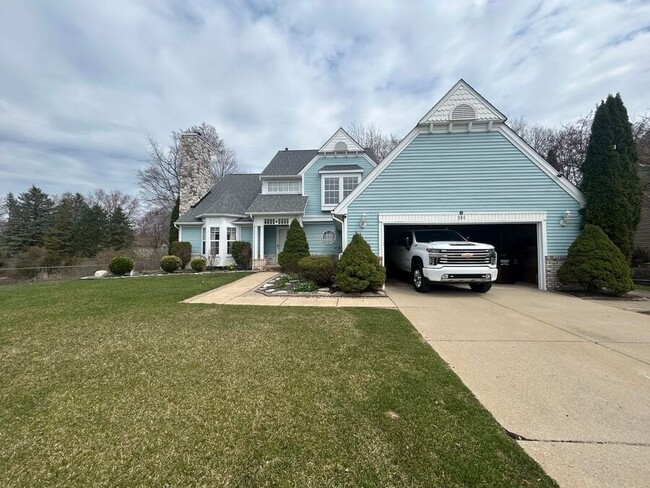 Primary Photo - 281 Bay Pointe Dr