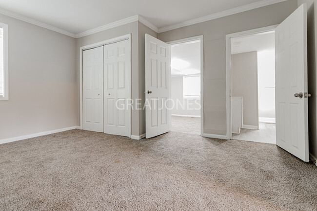 Building Photo - Charming 3 Bedroom in LaGrange!