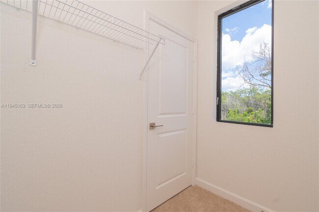 Building Photo - 1166 SW 6th Ave