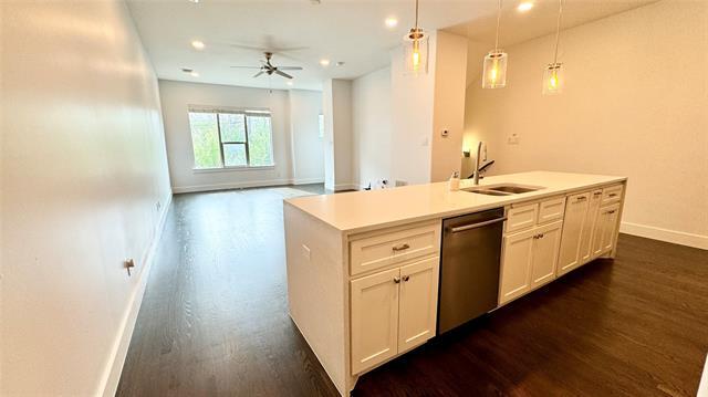 Building Photo - 3018 Zenia Dr