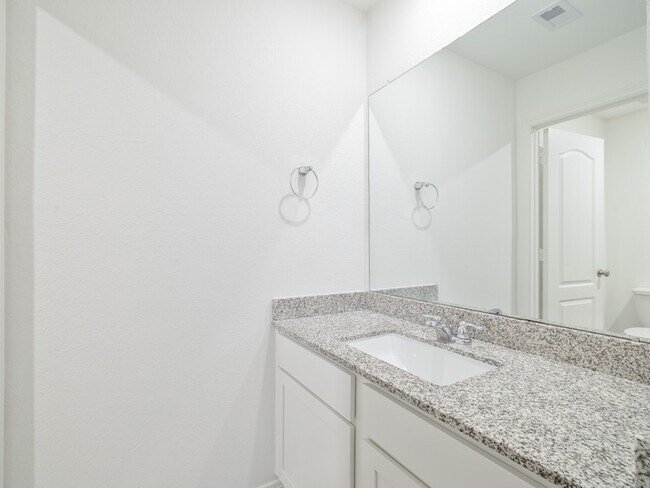 Building Photo - 10711 Catclaw Ct