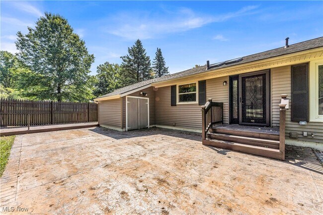 Building Photo - 558 Wring Dr